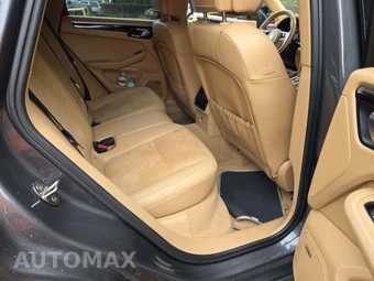 2016 Porsche Macan S – miniatura 16