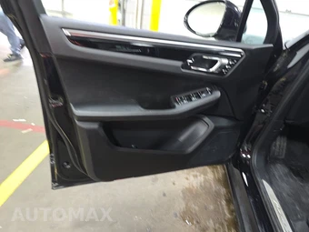2016 Porsche Macan S – miniatura 9