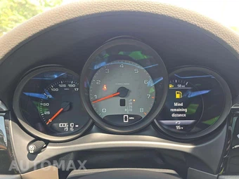2016 Porsche Macan S – miniatura 9
