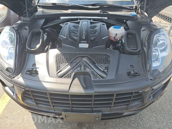2016 Porsche Macan S – miniatura 15