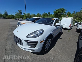 Zdjęcie pojazdu 2016 Porsche Macan S z USA