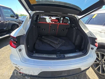 2016 Porsche Macan S - miniatura 16