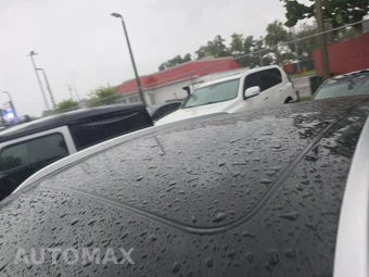 2016 Porsche Macan S – miniatura 12