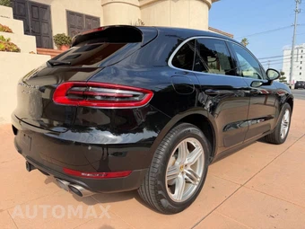 2016 Porsche Macan S - miniatura 3