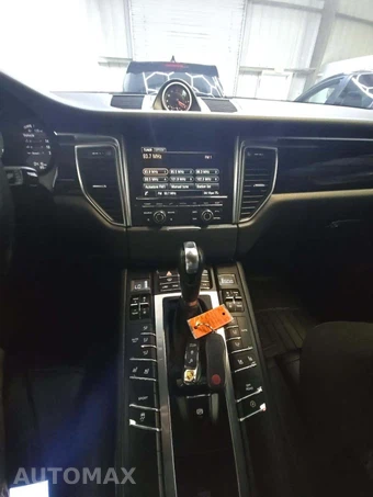 2016 Porsche Macan S - miniatura 10