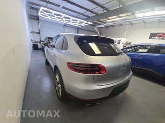 2016 Porsche Macan S - miniatura 2