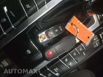2016 Porsche Macan S - miniatura 8