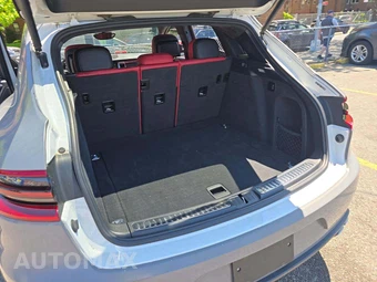 2016 Porsche Macan Turbo – miniatura 14