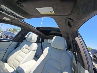 2016 Porsche Macan Turbo – miniatura 8