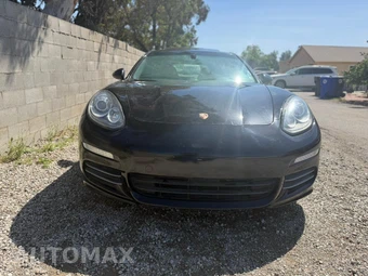 2016 Porsche Panamera 4 Edition - miniatura 4