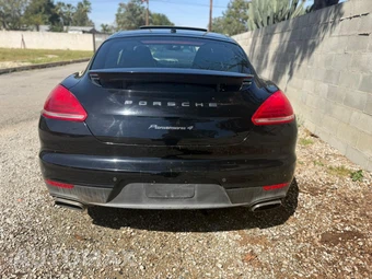2016 Porsche Panamera 4 Edition - miniatura 8