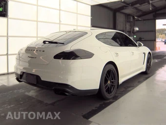 2016 Porsche Panamera 4 Edition – miniatura 4