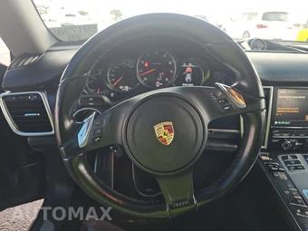 2016 Porsche Panamera 4 Edition – miniatura 10