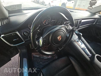 2016 Porsche Panamera 4 Edition – miniatura 11