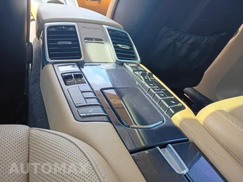 2016 Porsche Panamera 4S - miniatura 12
