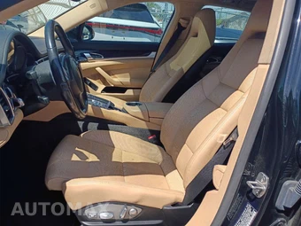 2016 Porsche Panamera 4S - miniatura 21