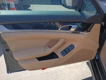 2016 Porsche Panamera 4S - miniatura 26
