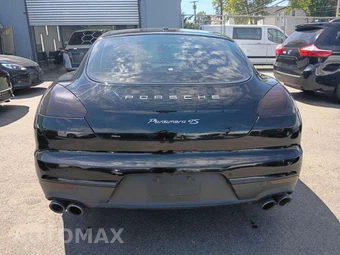 2016 Porsche Panamera 4S - miniatura 6