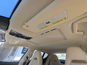 2016 Porsche Panamera 4S – miniatura 11