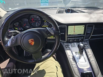 2016 Porsche Panamera Edition – miniatura 11