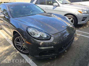2016 Porsche Panamera Edition – miniatura 2