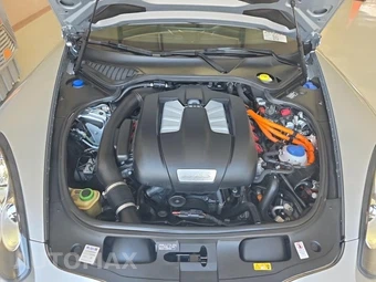 2016 Porsche Panamera S E-Hybrid – miniatura 12