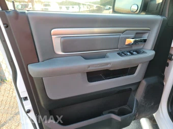 2016 Ram 1500 Big Horn Crew Cab Short Bed – miniatura 9