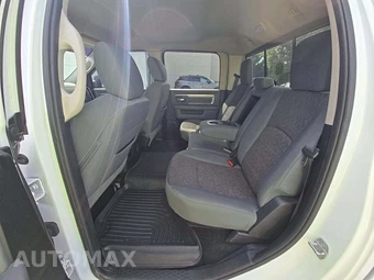 2016 Ram 1500 Big Horn Crew Cab Short Bed - miniatura 10