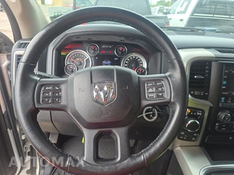 2016 Ram 1500 Big Horn Crew Cab Short Bed - miniatura 10