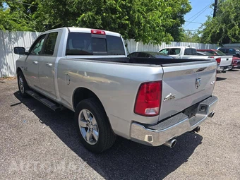 2016 Ram 1500 Big Horn Extended Cab Medium Bed - miniatura 2