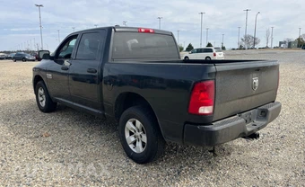 2016 Ram 1500 Express Crew Cab Short Bed – miniatura 7