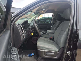2016 Ram 1500 Express Crew Cab Short Bed – miniatura 3
