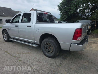 2016 Ram 1500 Express Crew Cab Short Bed – miniatura 2