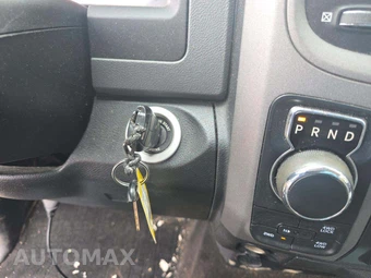 2016 Ram 1500 Express Crew Cab Short Bed – miniatura 8