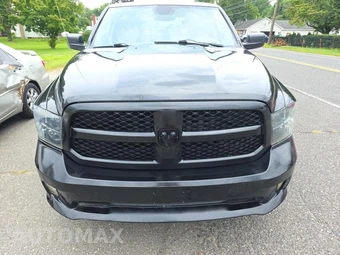 2016 Ram 1500 Express Crew Cab Short Bed - miniatura 2