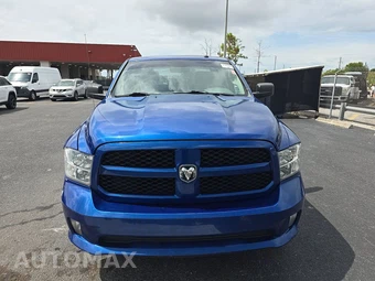2016 Ram 1500 Express Crew Cab Short Bed – miniatura 2