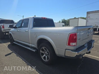 2016 Ram 1500 Laramie Crew Cab Medium Bed - miniatura 6