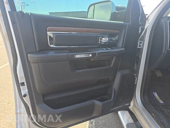 2016 Ram 1500 Laramie Crew Cab Medium Bed - miniatura 9