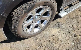 2016 Ram 1500 Laramie Crew Cab Medium Bed - miniatura 9