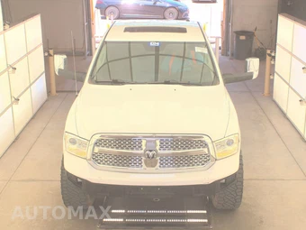 2016 Ram 1500 Laramie Crew Cab Medium Bed – miniatura 2
