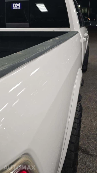 2016 Ram 1500 Laramie Crew Cab Medium Bed – miniatura 30