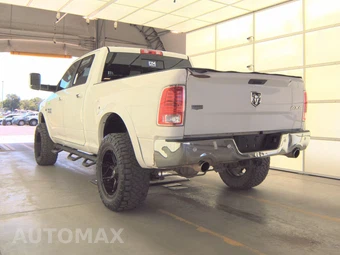 2016 Ram 1500 Laramie Crew Cab Medium Bed – miniatura 6
