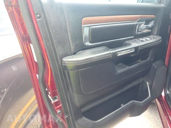 2016 Ram 1500 Laramie Crew Cab Short Bed – miniatura 9