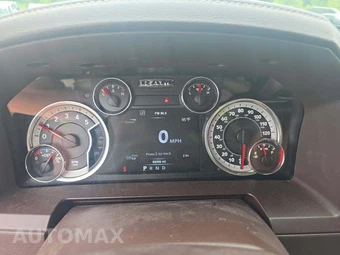 2016 Ram 1500 Laramie Crew Cab Short Bed - miniatura 6