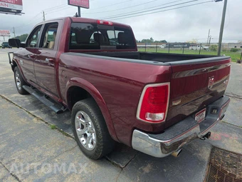 2016 Ram 1500 Laramie Crew Cab Short Bed - miniatura 2