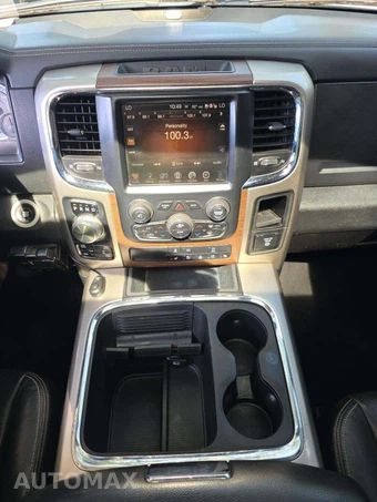 2016 Ram 1500 Laramie Crew Cab Short Bed - miniatura 10
