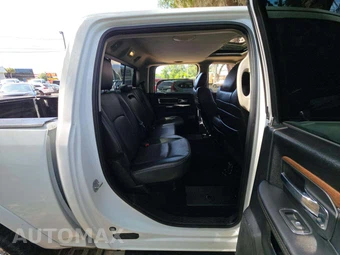 2016 Ram 1500 Laramie Crew Cab Short Bed - miniatura 16