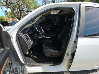 2016 Ram 1500 Laramie Crew Cab Short Bed - miniatura 6