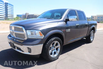 2016 Ram 1500 Laramie Crew Cab Short Bed - miniatura 2