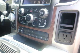 2016 Ram 1500 Laramie Crew Cab Short Bed - miniatura 21